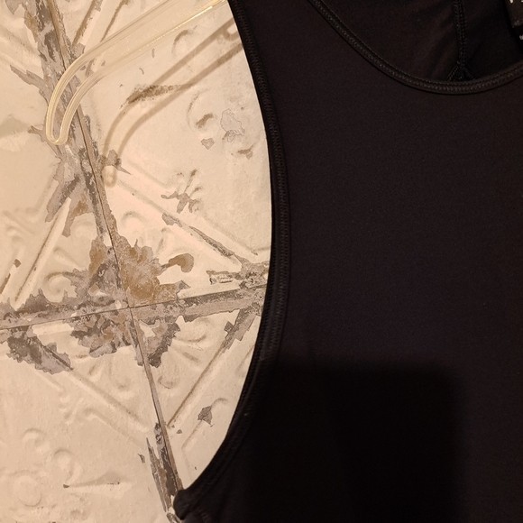 Victoria's Secret Victoria Sport Cut Out Muscle Tee - XS - Picture 7 of 12